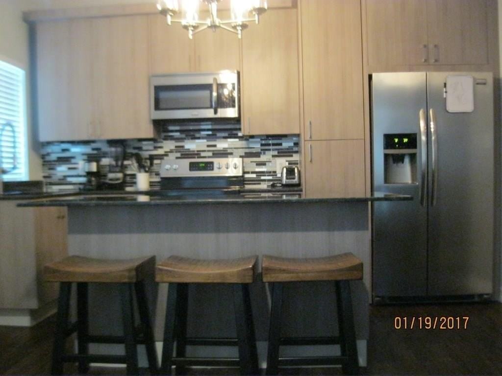125 E Morningside Dr #302 - Photo 6 of 19