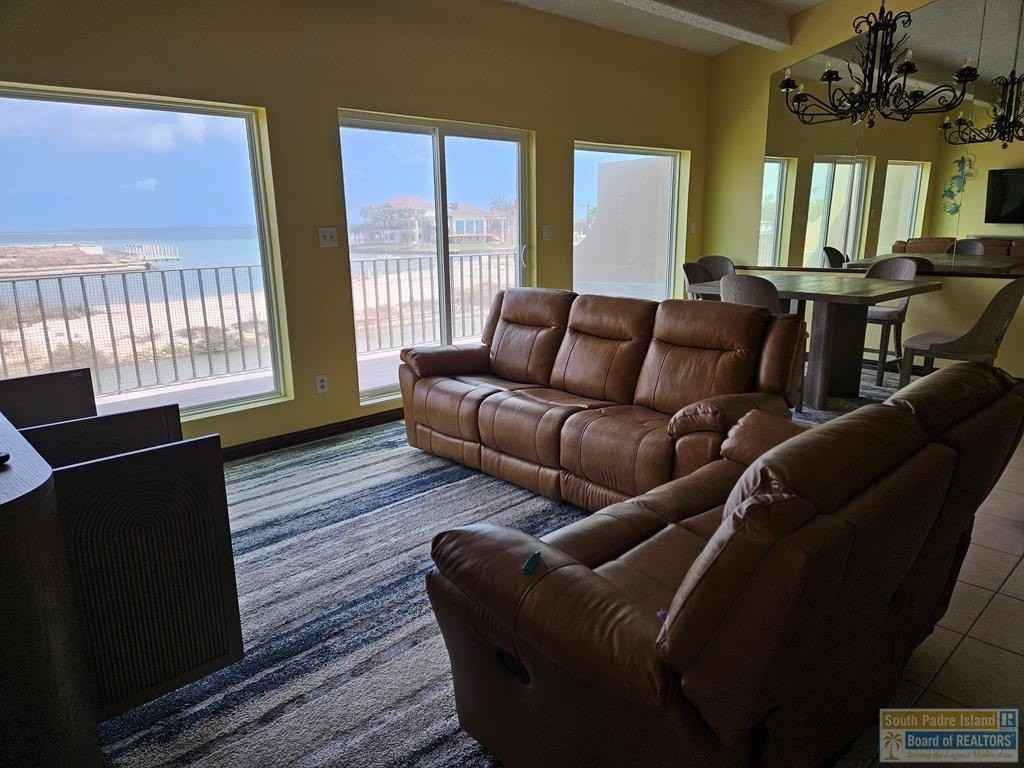 1336 Harbor Island Dr #C - Photo 4 of 20