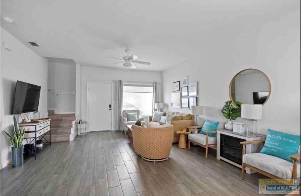 219 Las Joyas Blvd - Photo 4 of 37