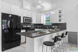 featured image of 110 E Retama St #4