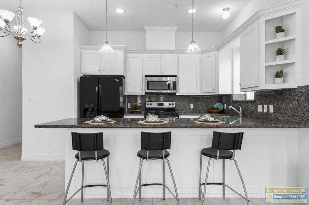 110 E Retama St #4 - Photo 5 of 14
