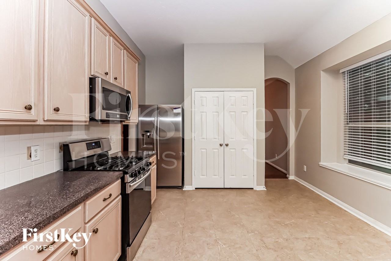 11026 Seminole Spring Ln - Photo 7 of 15
