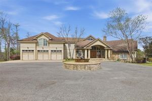 featured image of 1046 Hollis Rd