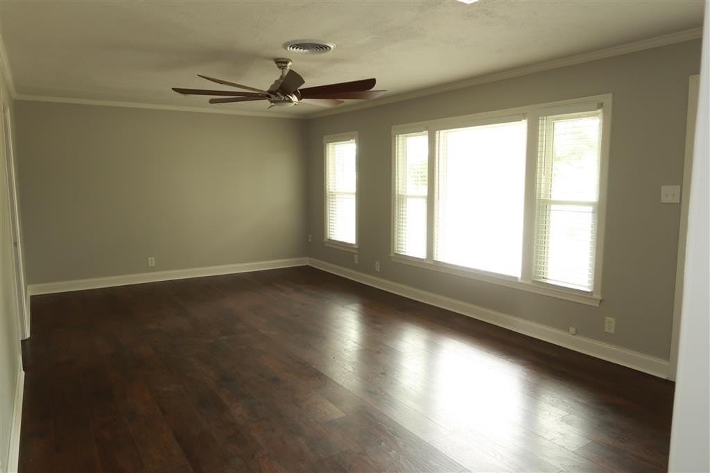 1917 4th St - Photo 5 of 16