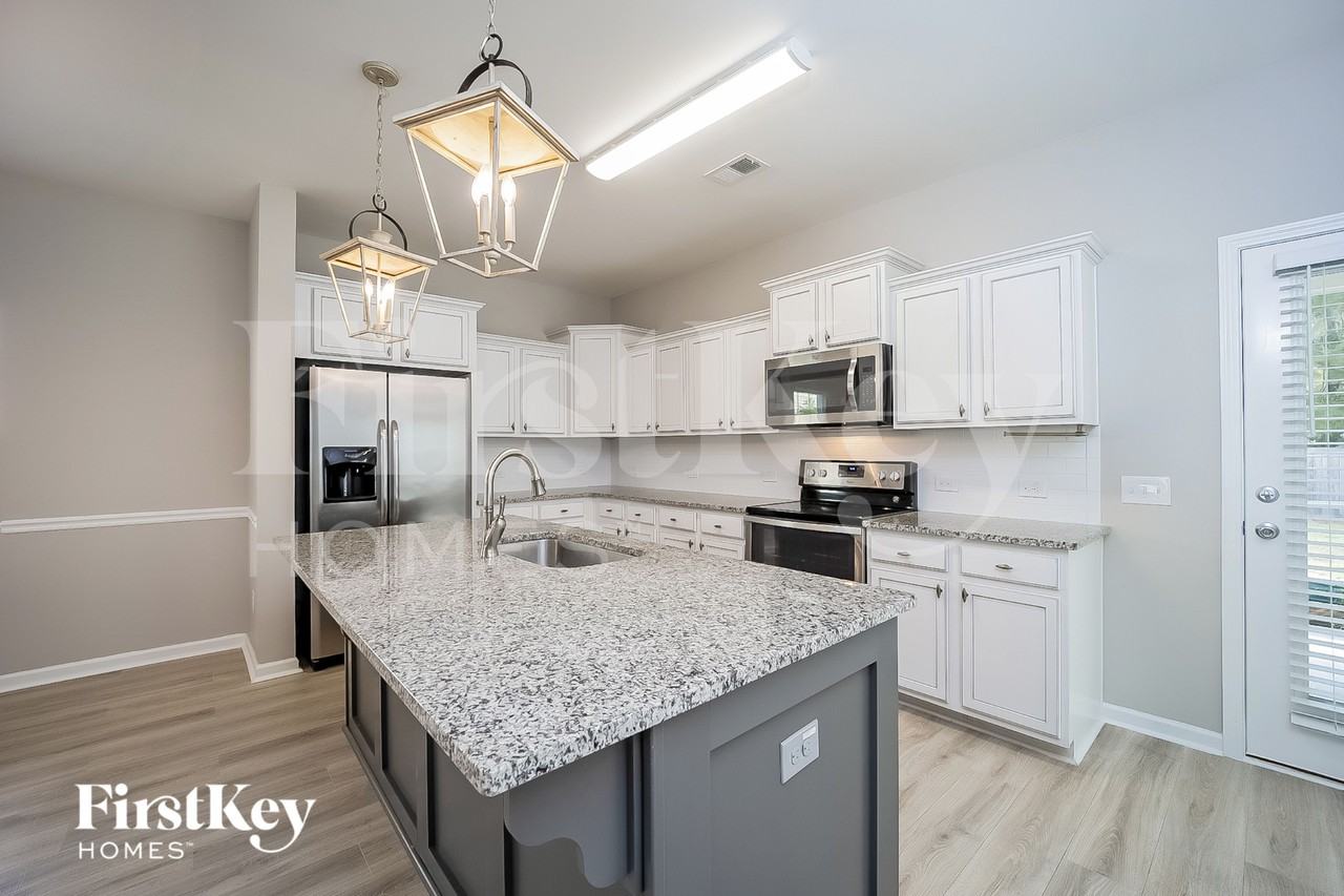 105 Breeders Ct - Photo 6 of 15