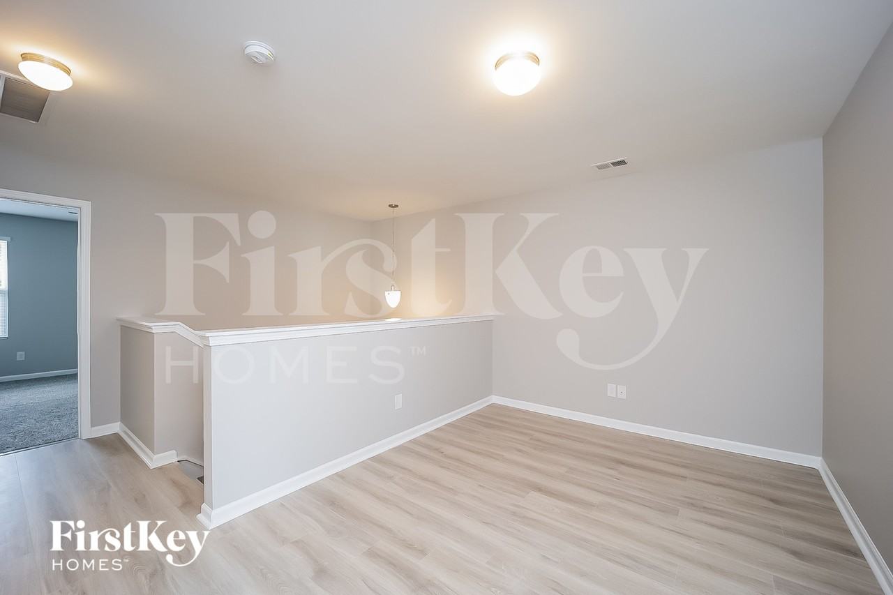 105 Breeders Ct - Photo 7 of 15