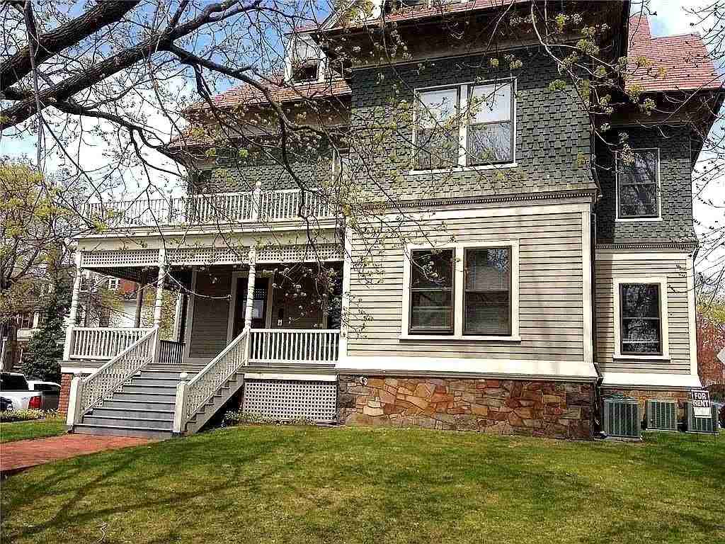 264 Bowen St #1W