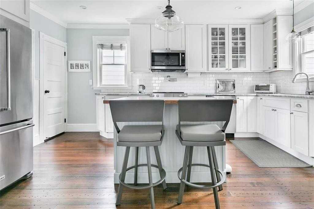 16 Carroll Ave - Photo 6 of 35