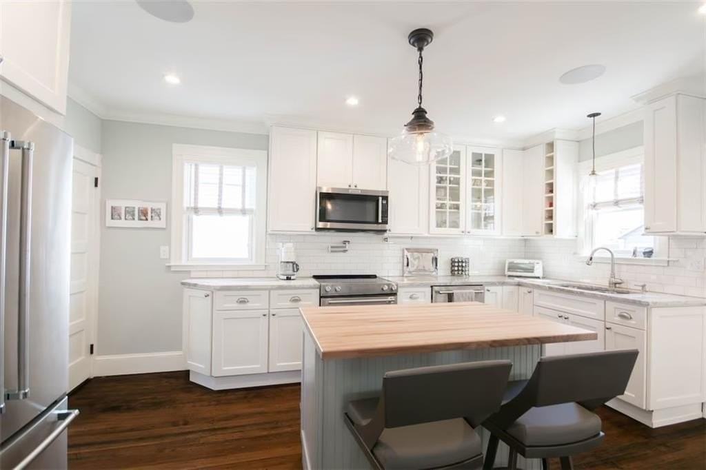 16 Carroll Ave - Photo 7 of 35