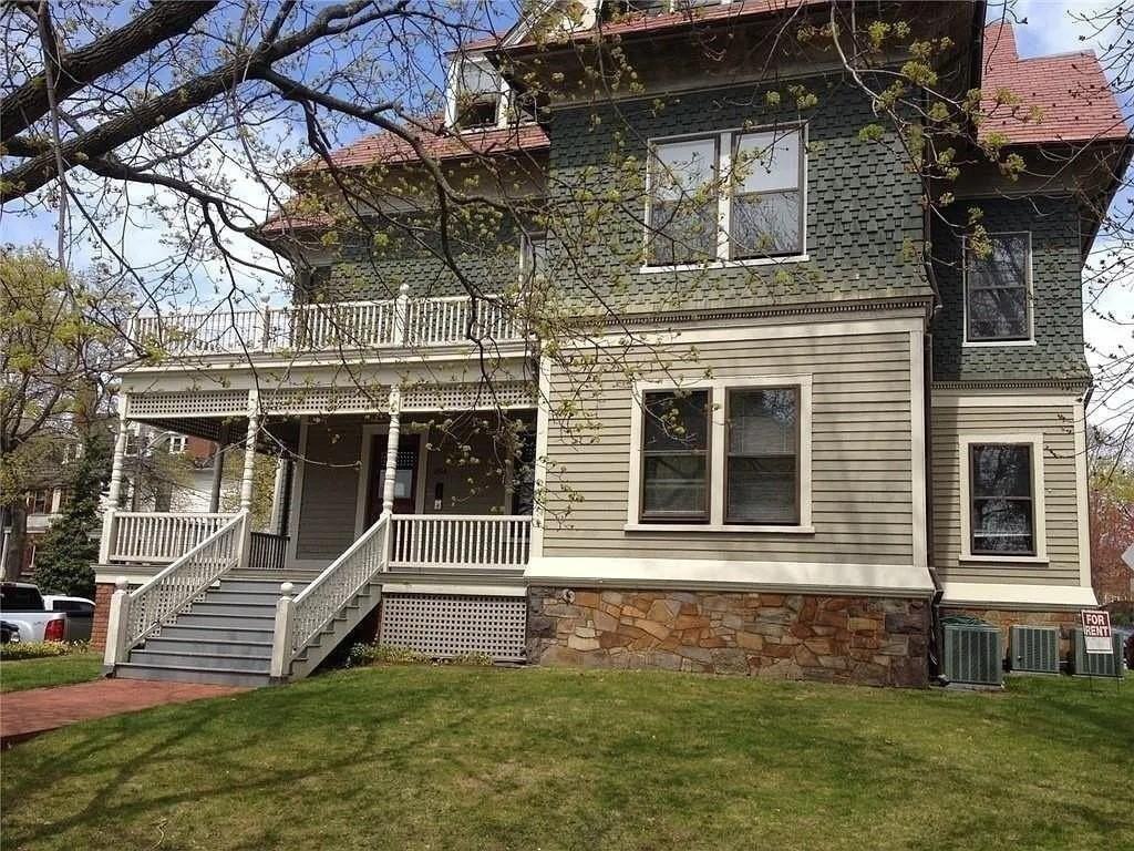264 Bowen St #3E