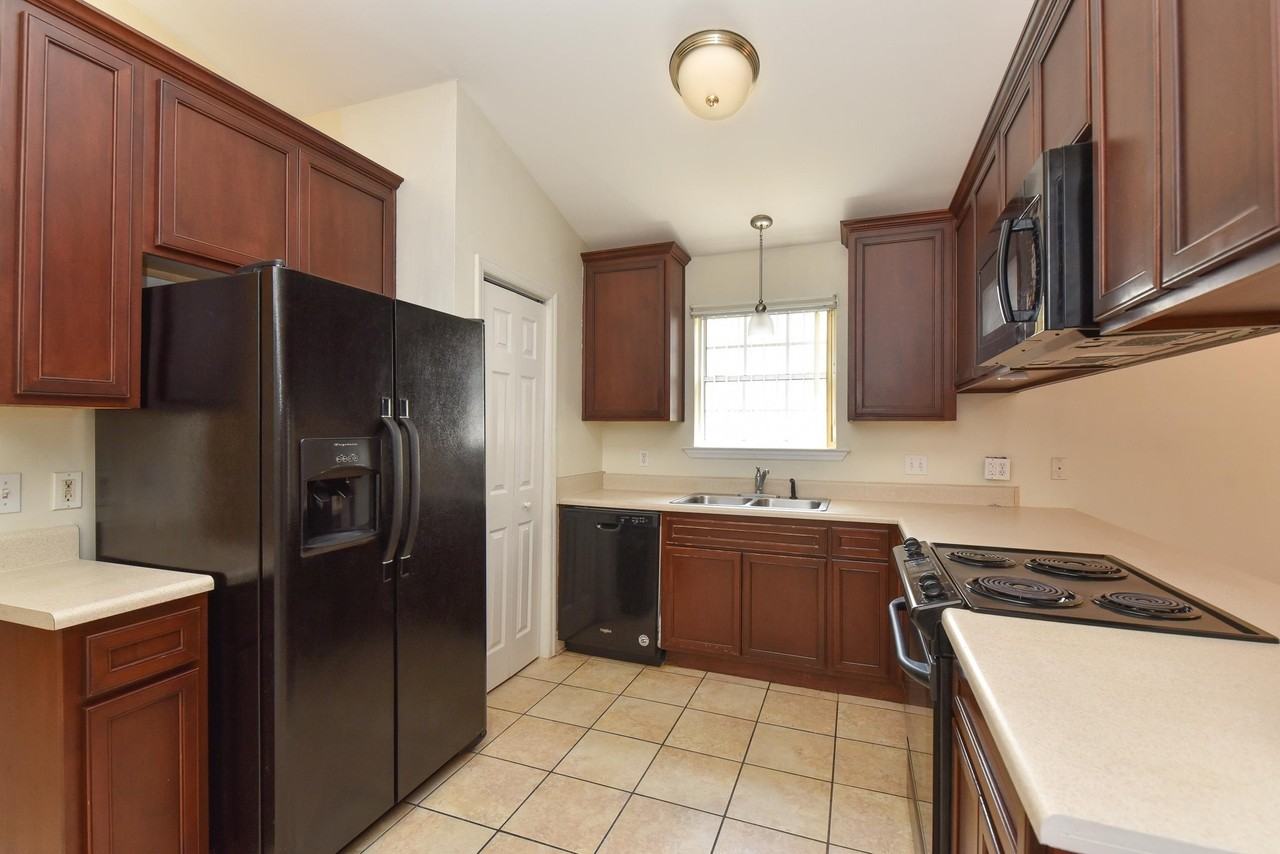 5309 Moonbeam Trl - Photo 5 of 27
