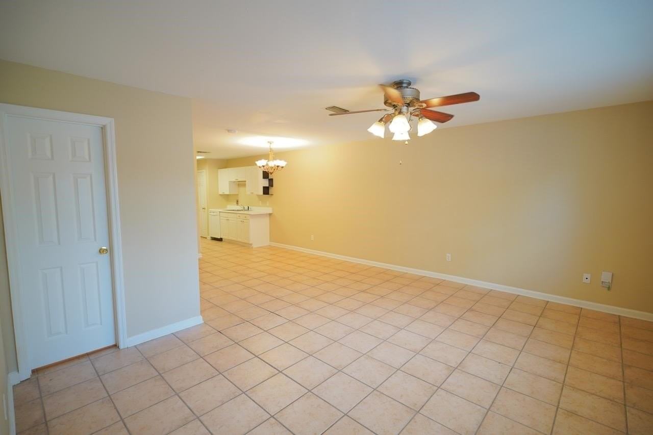847 W Georgia St #2 - Photo 2 of 35