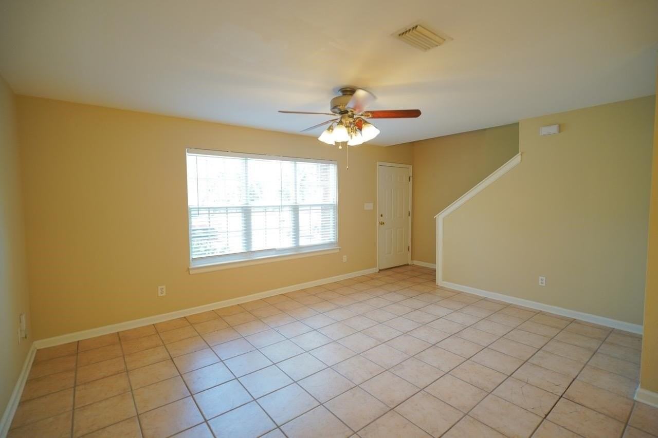 847 W Georgia St #2 - Photo 3 of 35