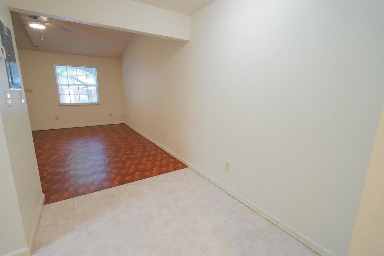 2335 Parrot Ln - Photo 5 of 22