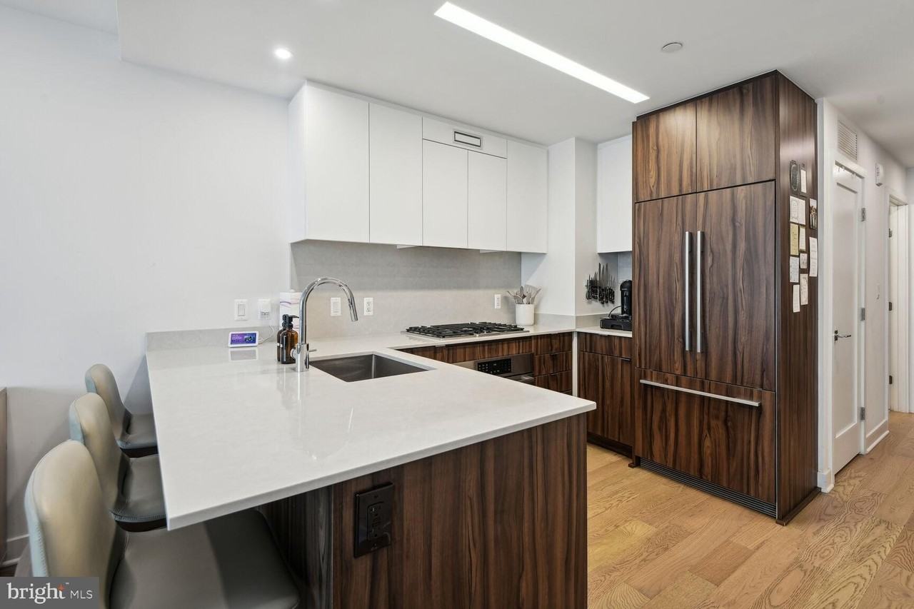 37 L St Se #601 - Photo 5 of 27