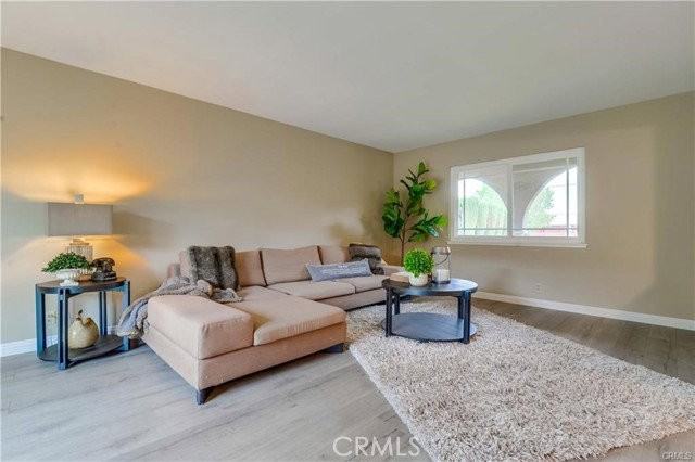 5822 Newman St - Photo 2 of 8