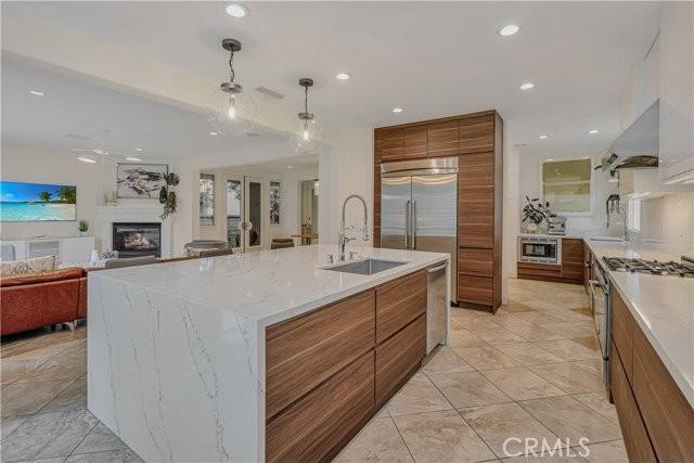 74 Summerland Cir - Photo 3 of 8