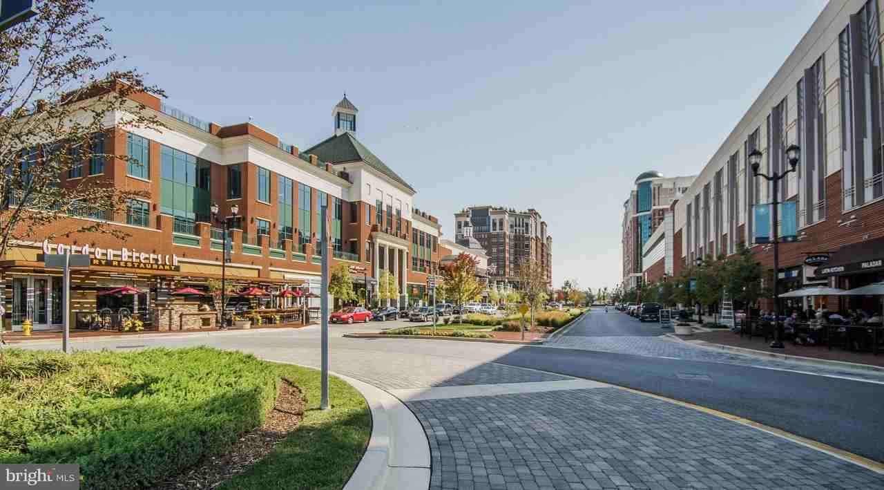 1915 Towne Centre Blvd #503 - Photo 4 of 24