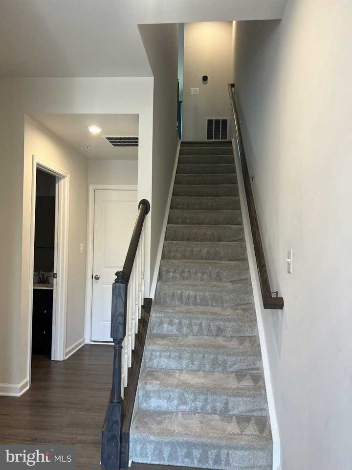 8058 Big Roundtop Rd - Photo 4 of 24
