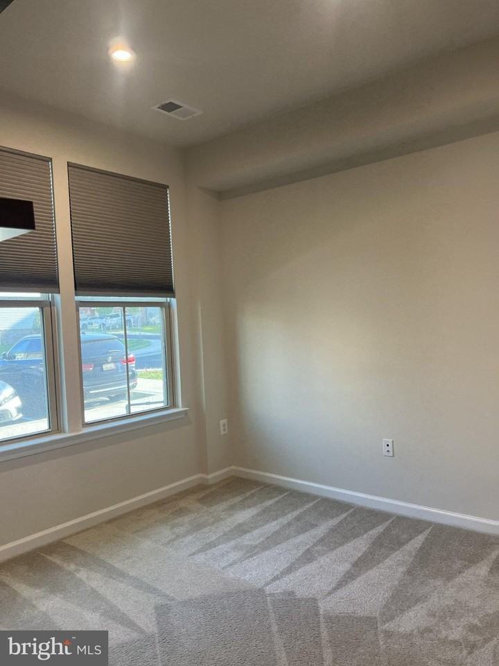 8058 Big Roundtop Rd - Photo 5 of 24