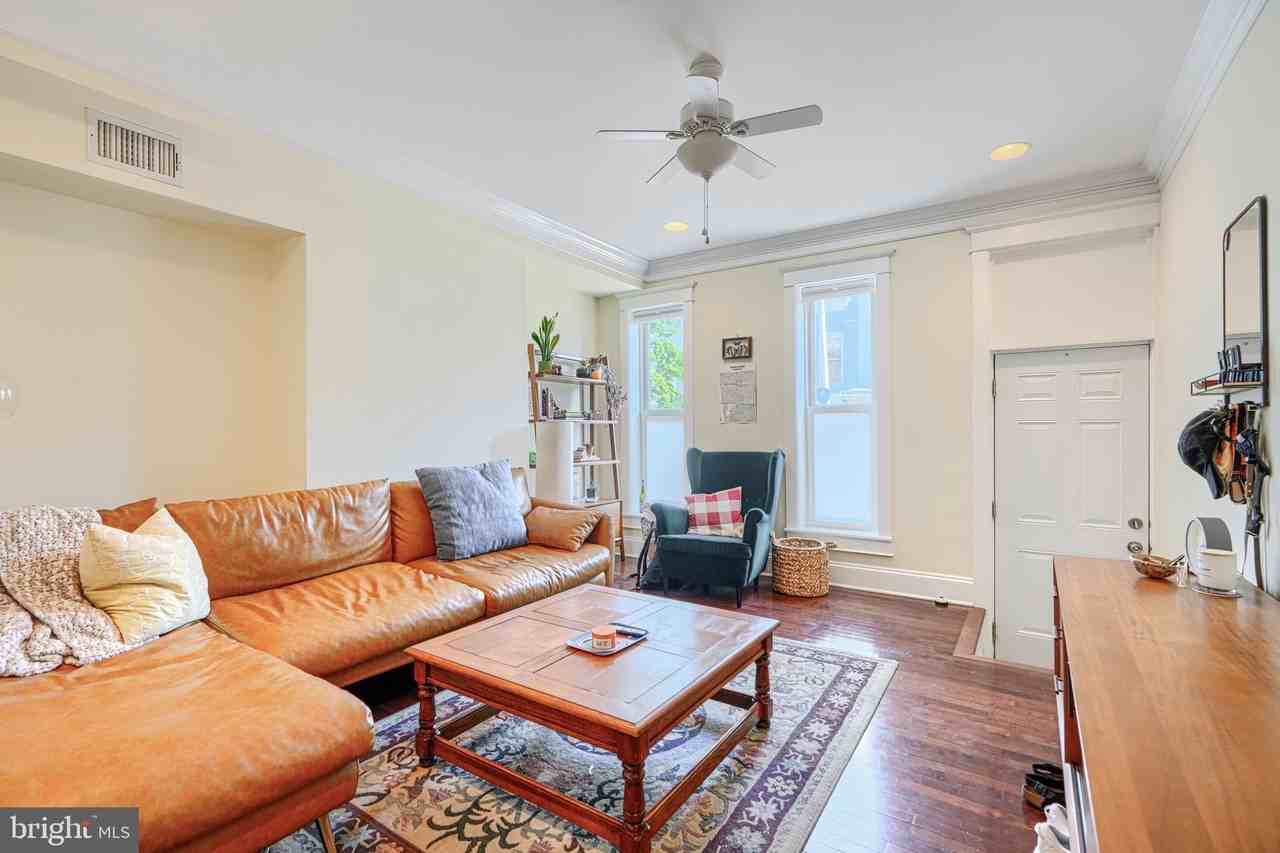 412 Fawcett St - Photo 5 of 23