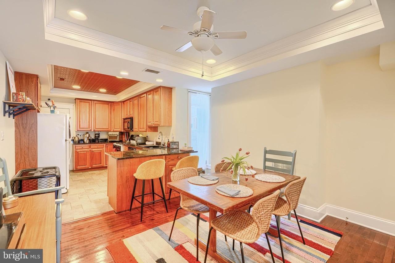 412 Fawcett St - Photo 6 of 23