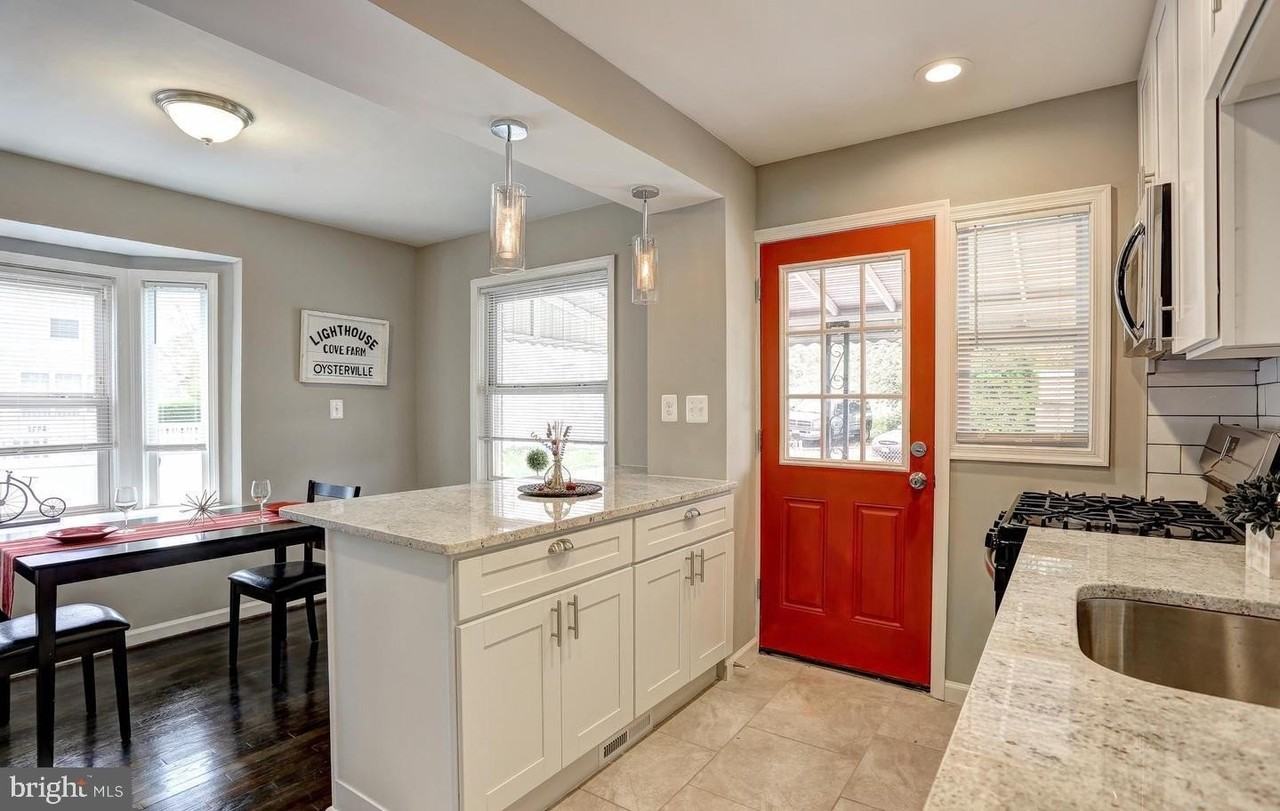 1115 N Marlyn Ave - Photo 3 of 21