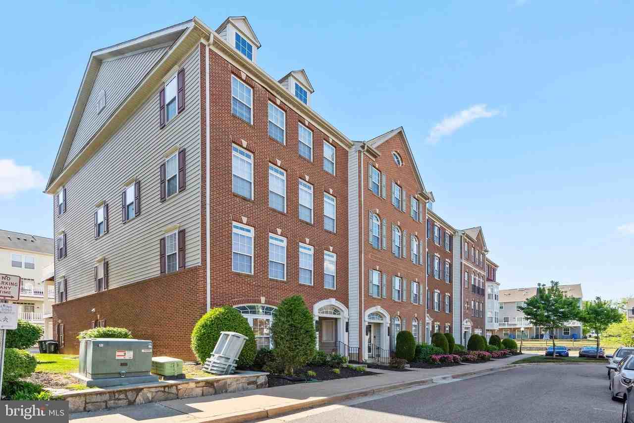325 Munahan Cir Unit B #325B - Photo 2 of 38