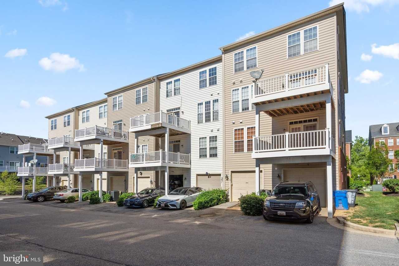 325 Munahan Cir Unit B #325B - Photo 4 of 38