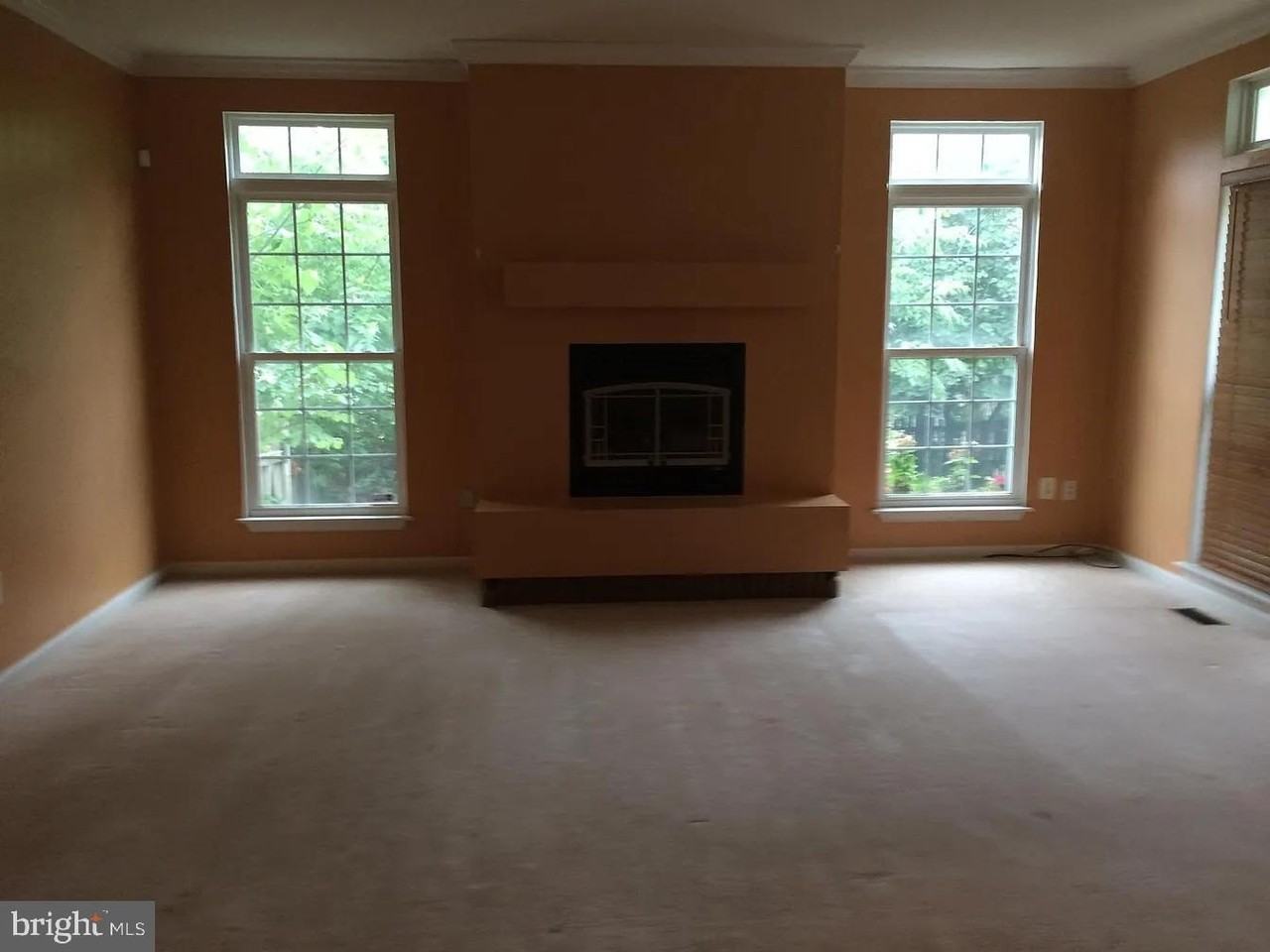 4055 Carrick Ct - Photo 6 of 18
