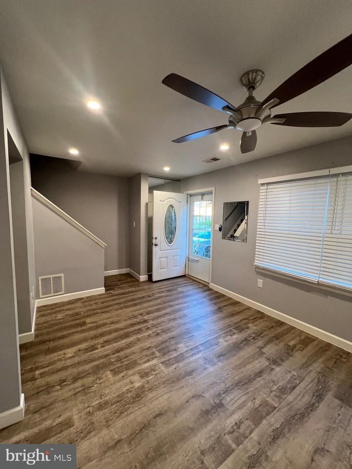 195 Stonegate Dr - Photo 5 of 38