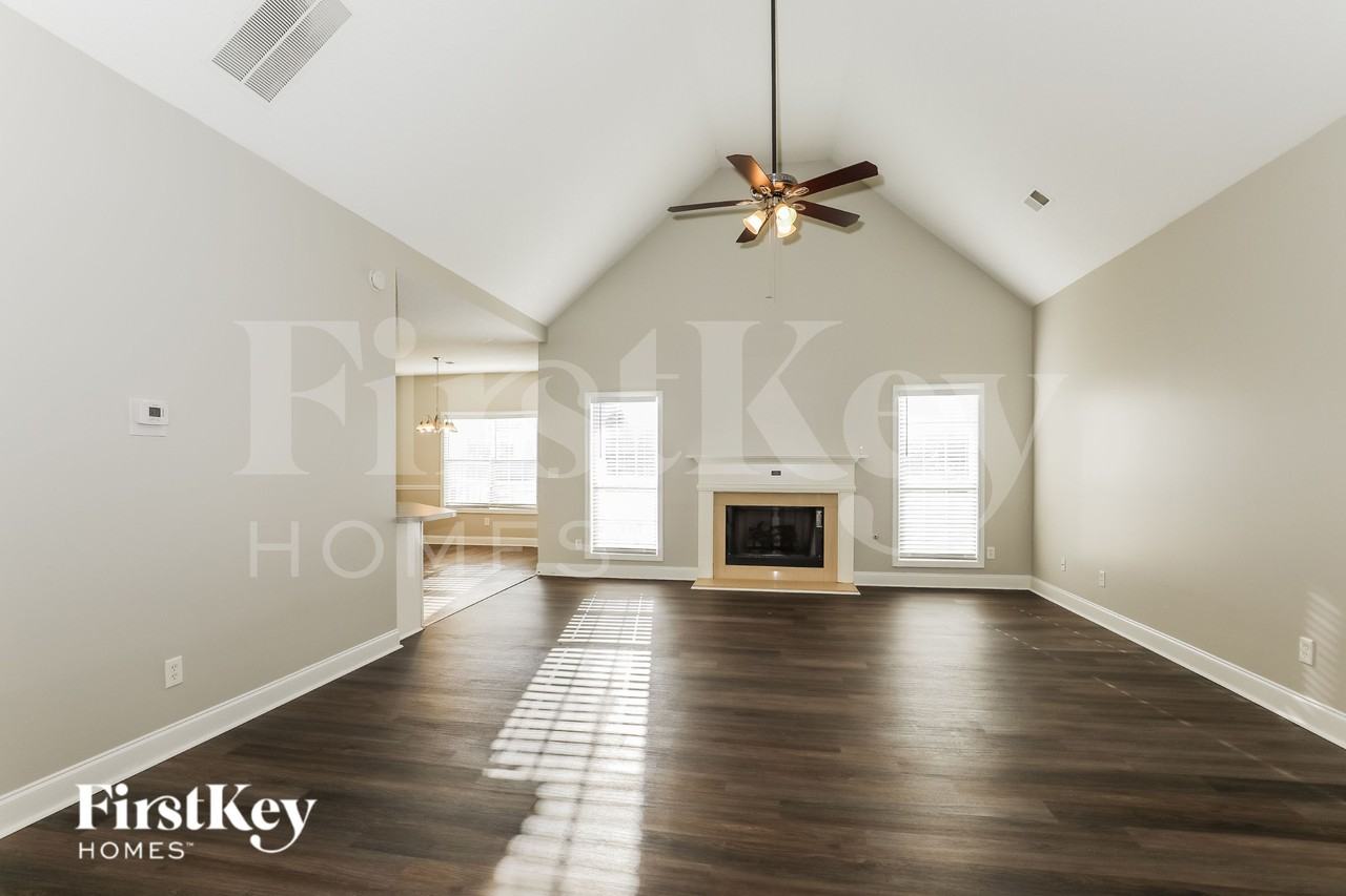 117 Marshas Vineyard - Photo 2 of 19