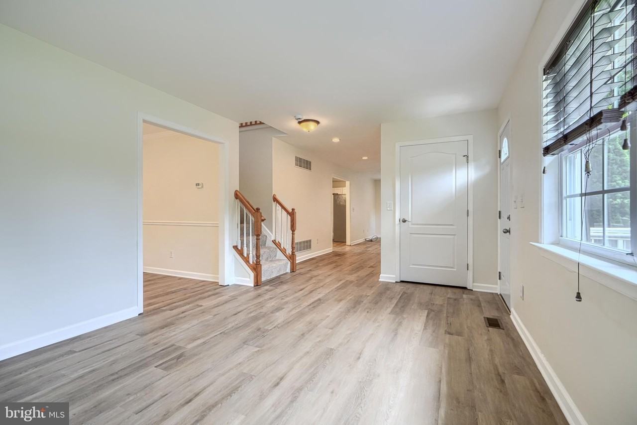 605 N Paradise Rd - Photo 6 of 47