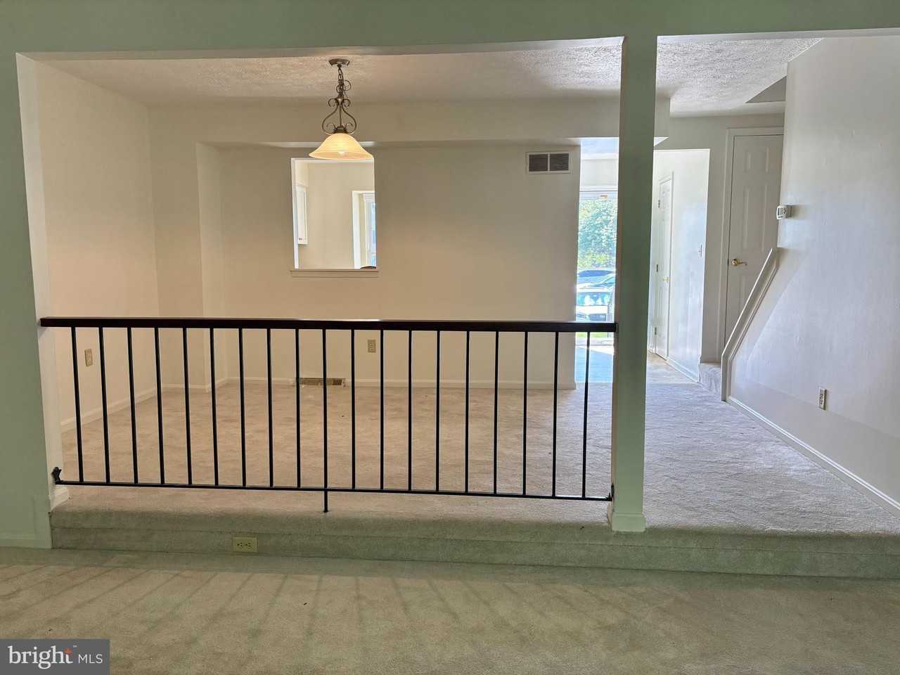 2814 Meredith Ct - Photo 6 of 24