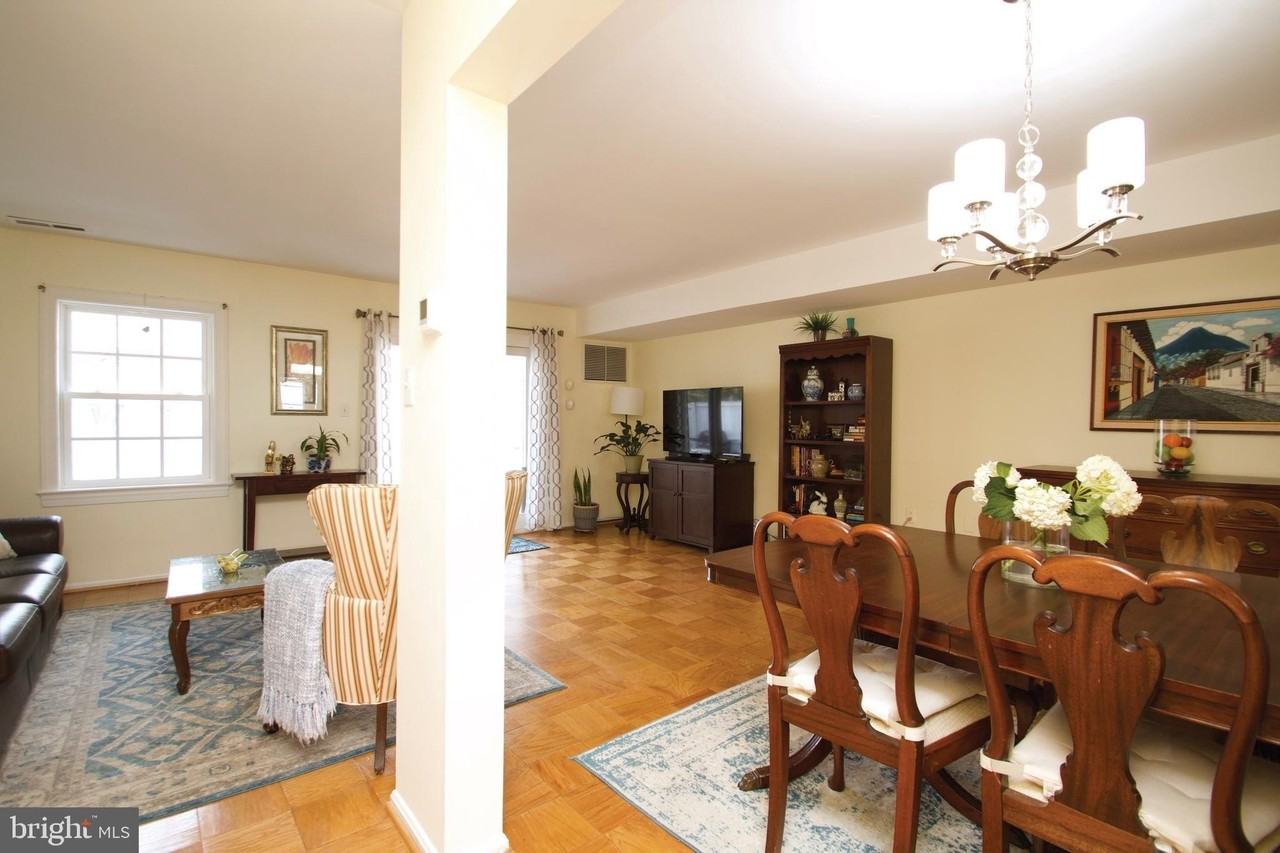 886 Azalea Dr #22-886 - Photo 3 of 19