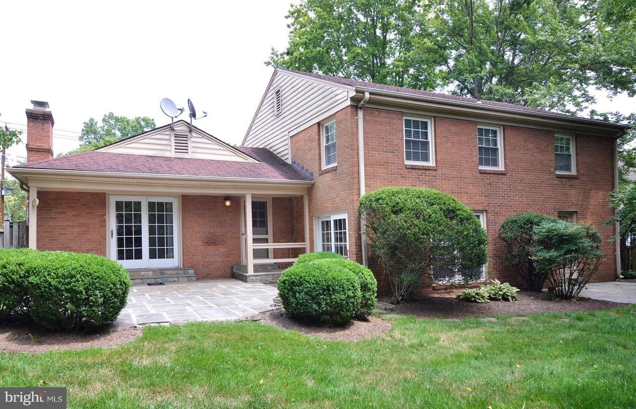 7208 Marbury Rd - Photo 3 of 30