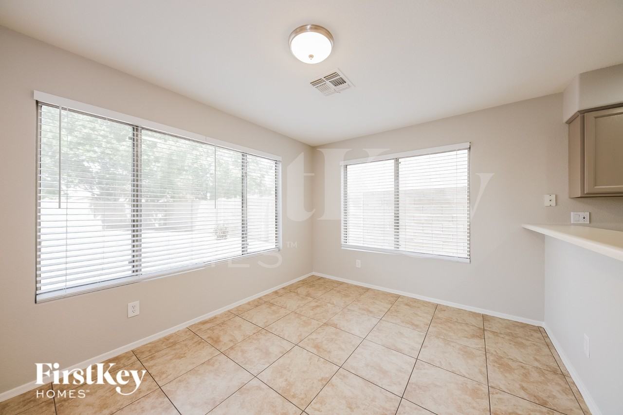 6968 W Aire Libre Ave - Photo 4 of 15