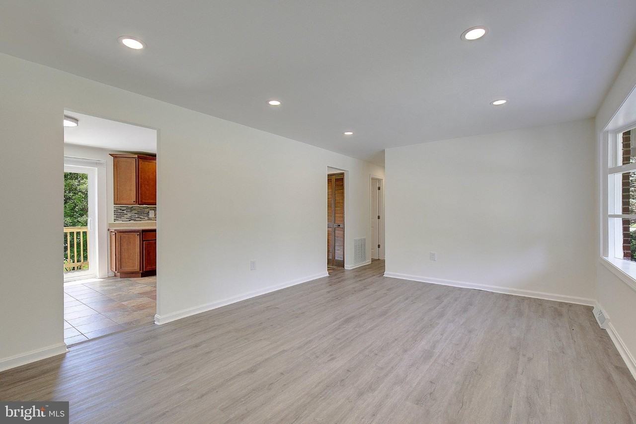 6417 Kaine Dr - Photo 6 of 50