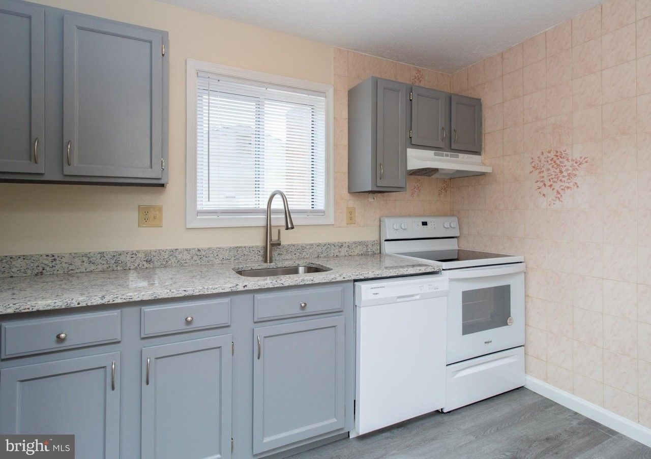 14175 Spring Branch Dr - Photo 6 of 20