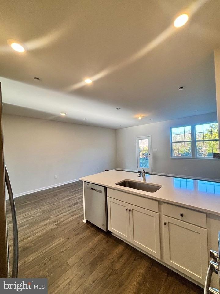 189 Mazzeo Dr - Photo 6 of 14