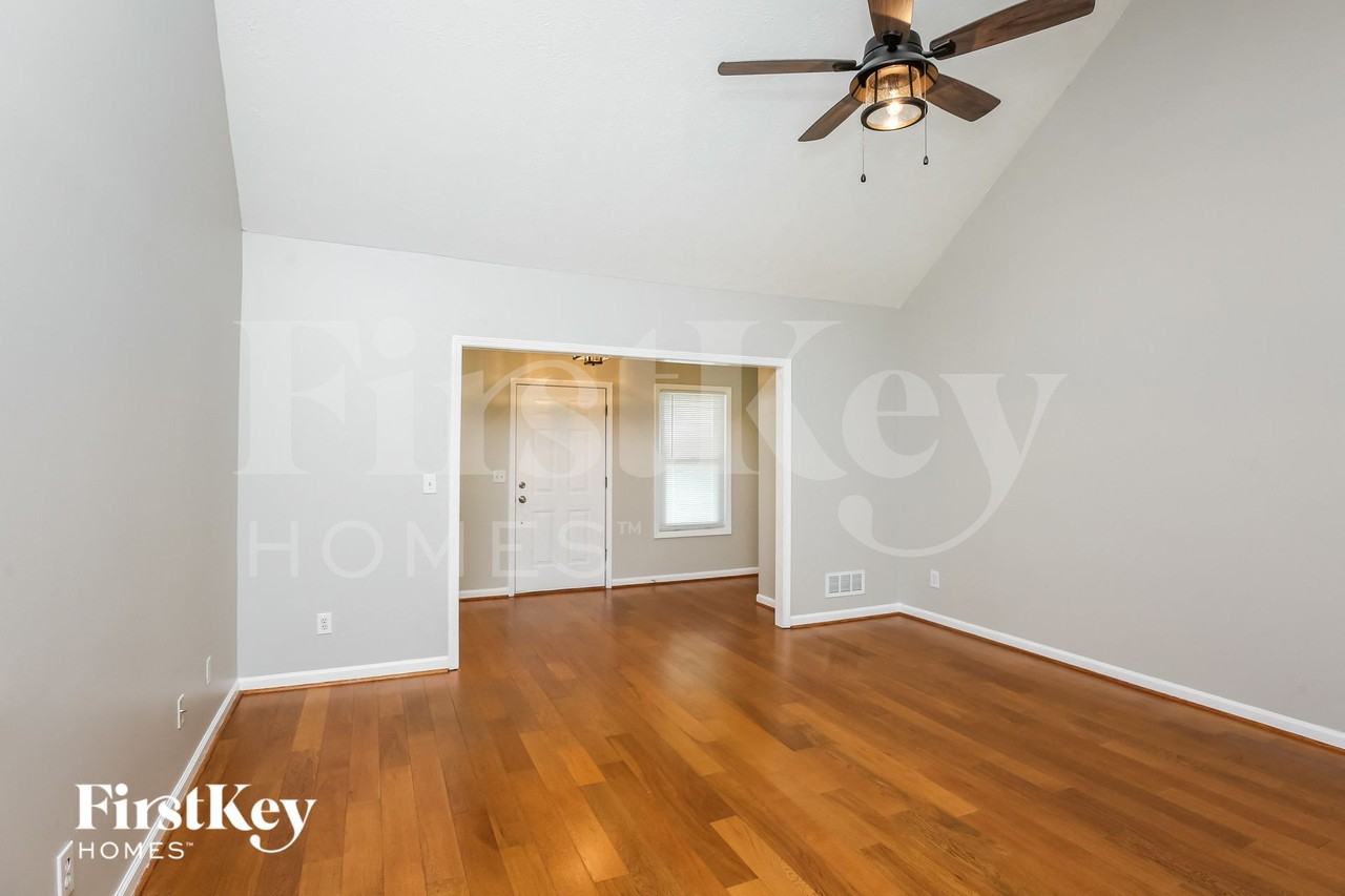 2975 Emerald Springs Dr - Photo 2 of 15