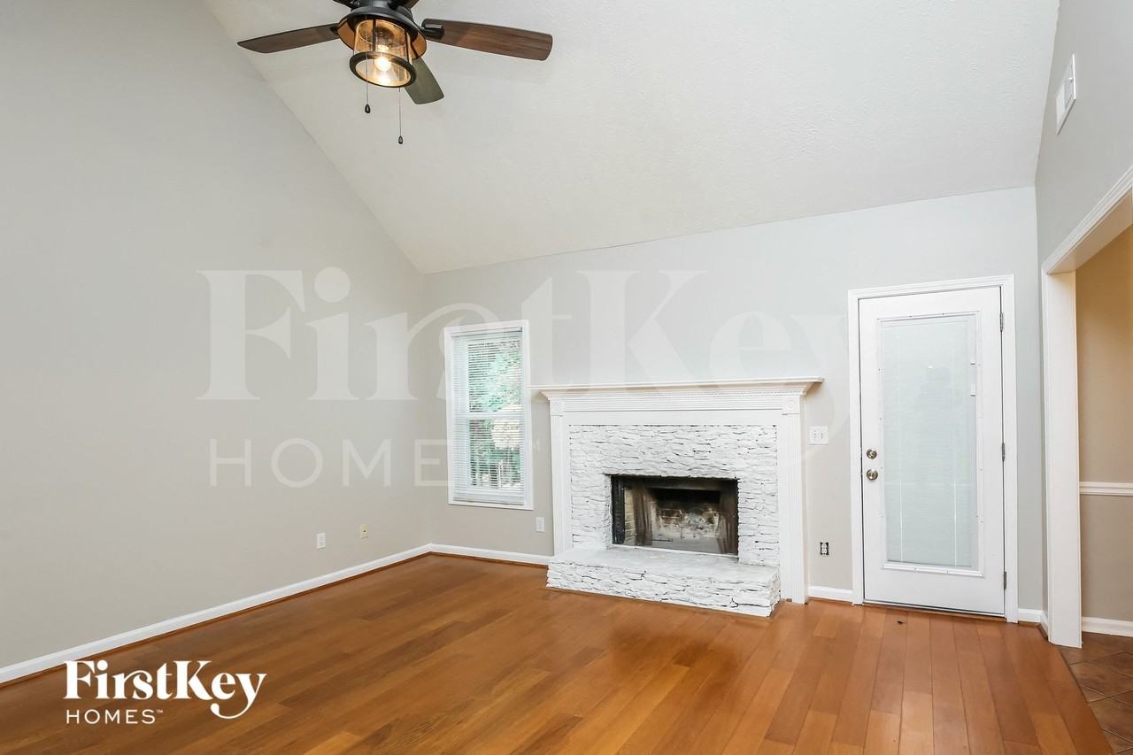 2975 Emerald Springs Dr - Photo 5 of 15