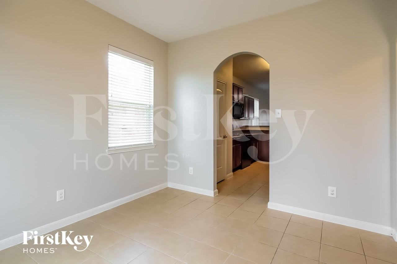 20802 Echo Manor Dr - Photo 4 of 15
