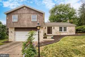 featured image of 825 Ridgewood Dr