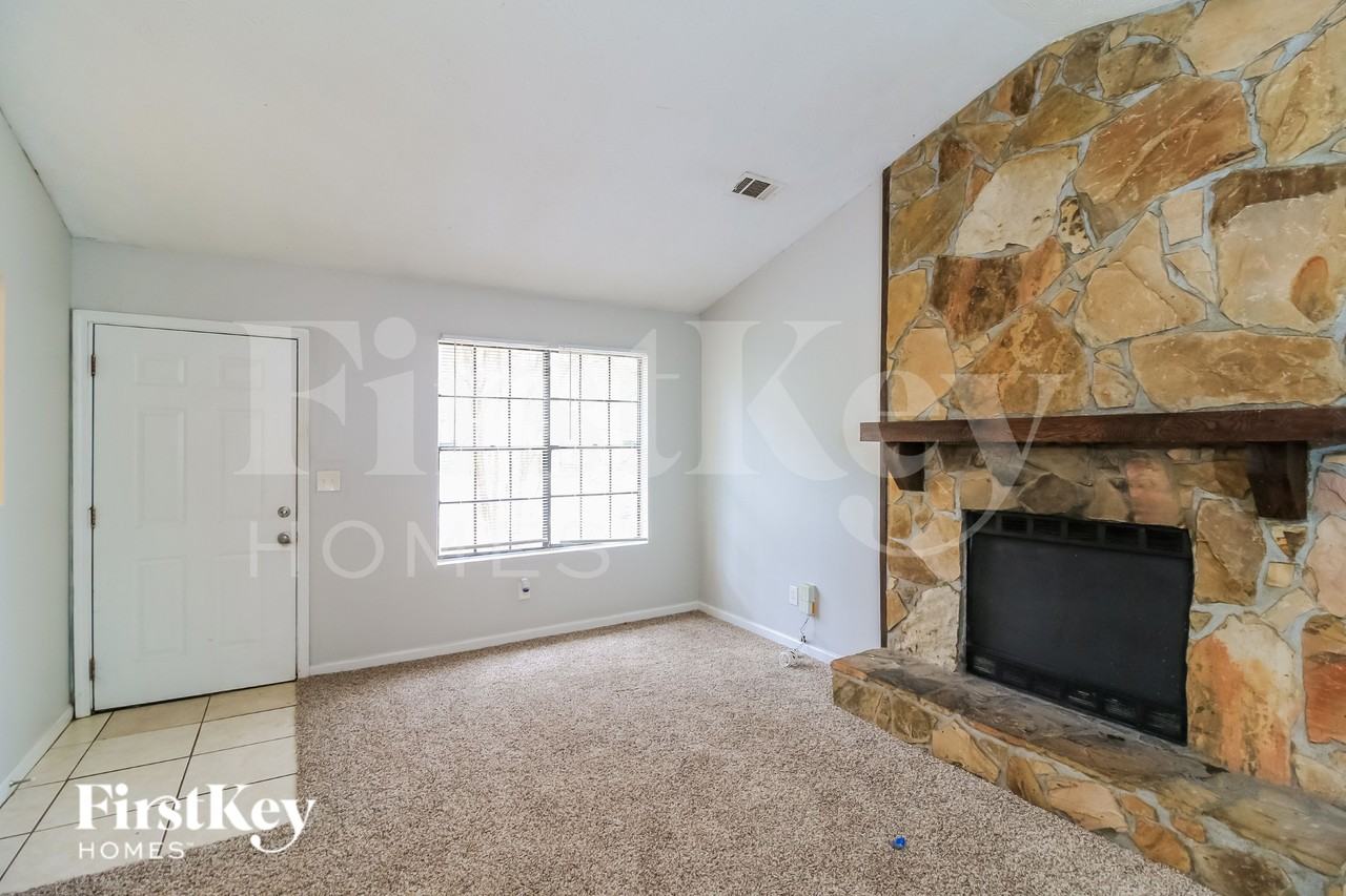 6168 Creekford Dr - Photo 4 of 16