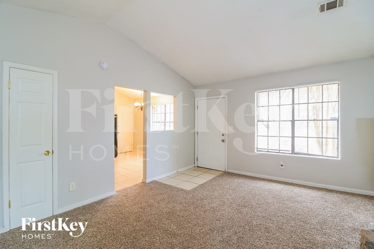 6168 Creekford Dr - Photo 5 of 16