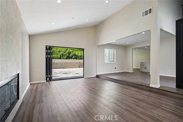 17465 Tuscan Dr - Photo 3 of 8