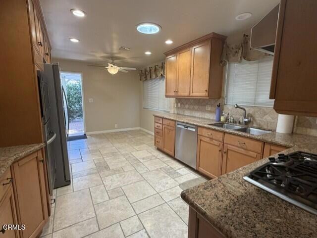 3040 Orange Ave - Photo 4 of 8