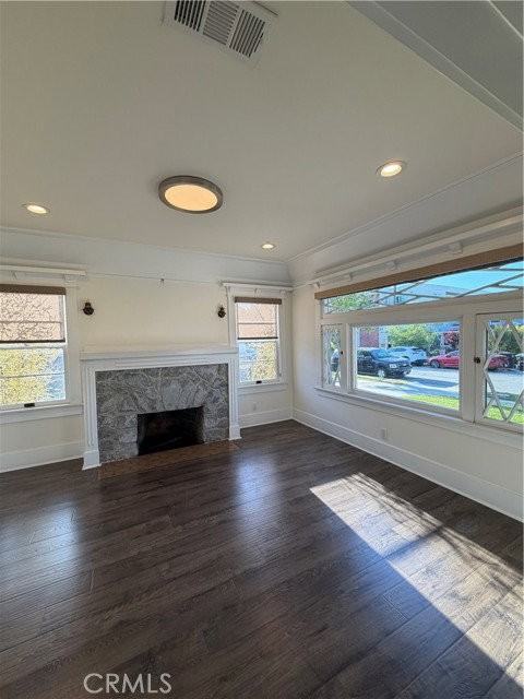 510 Milford St - Photo 4 of 8