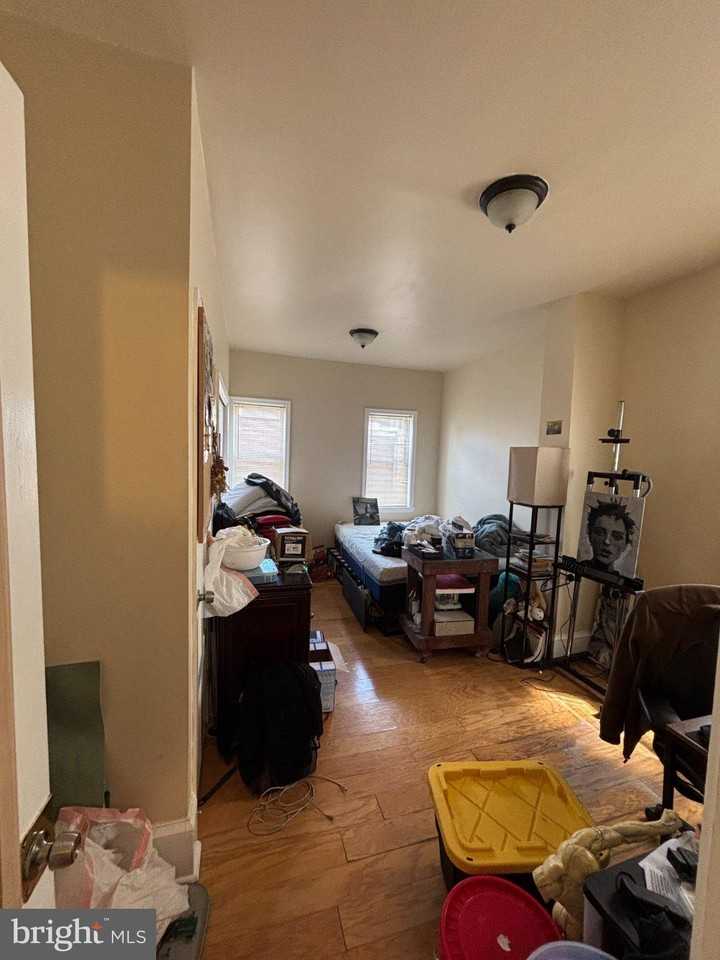 1309 N 19th St #B - Photo 6 of 19